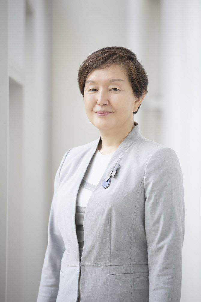 Kim Hye-suk, former president of EVA Women’s University, elected first Asian president of International Philosophical Federation