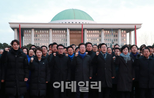 이재명 "尹 탄핵 반드시 가결되어야" 강조