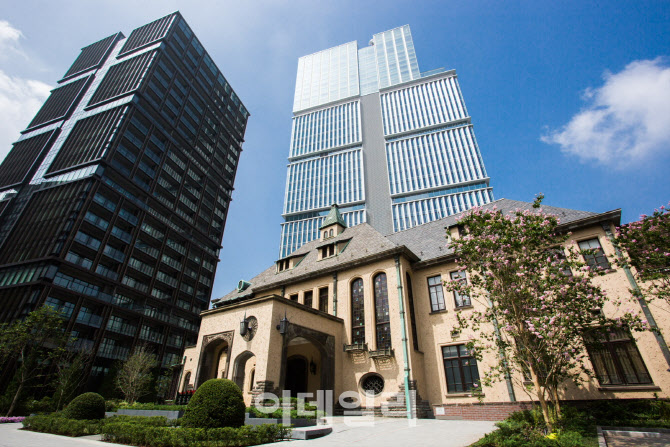 [마켓인]블랙스톤, 日 도쿄 '영친왕 저택' 3.7조에 인수 - 뉴스 썸네일 이미지