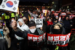 ‘애국시민' 편지에 경호처 실드…尹의 100시간, 불발된 체포영장[사사건건]