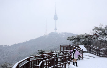 [포토]서울 설경을 휴대폰에 담아요                                                                                                                                                                       