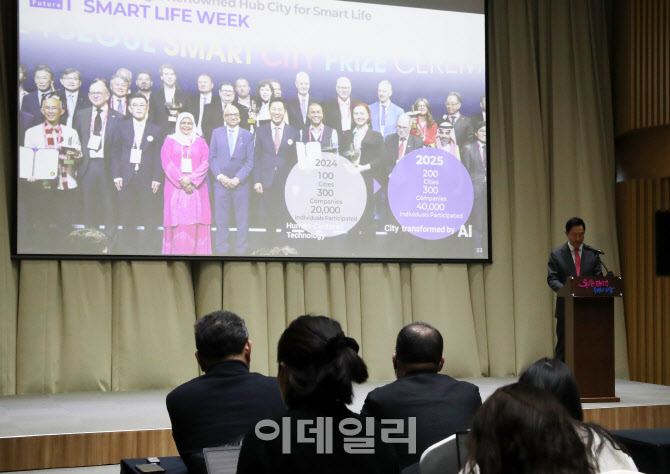  외신기자 간담회 갖는 오세훈 서울시장                                                                                                                                                             