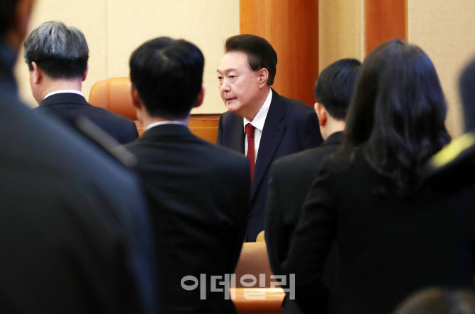  윤석열 대통령, 헌재 6차 변론기일 출석                                                                                                                                                            