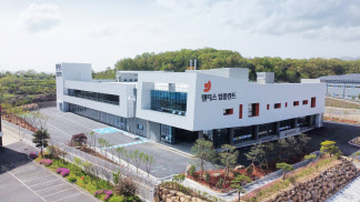 임플란트 후발주자 덴티스, 선두그룹 입성 가능할까 - 뉴스 썸네일 이미지