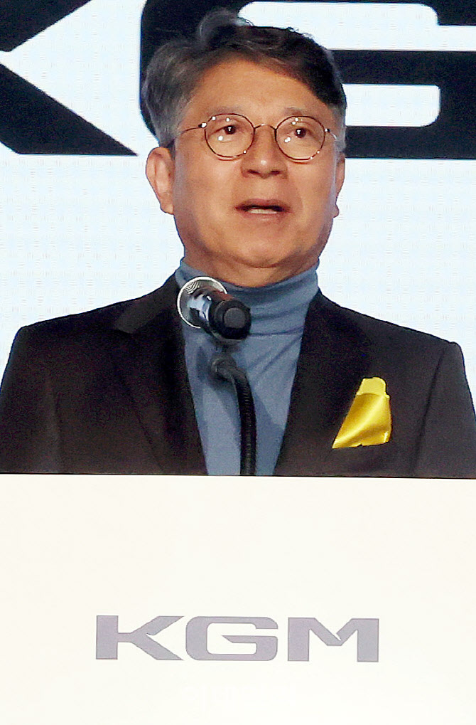 '무쏘 EV' 출시행사에서 환영사하는 곽재선 회장                                                                                                                                           