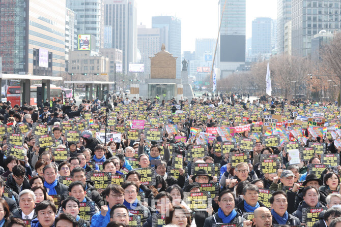 윤석열 즉각 파면 촉구 각계 긴급시국선언                                                                                                                                                           