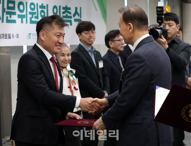  손세희 한돈협회장, 혁신자문위원 위촉                                                                                                                                                             