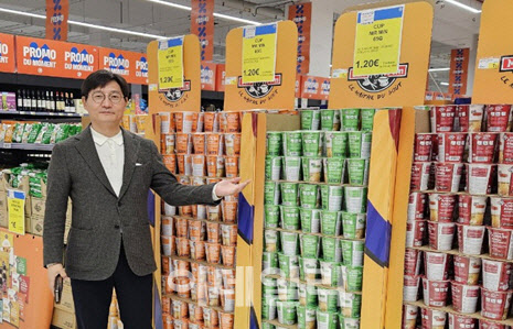 박영철 비엘팜텍 회장이 라면사업에 꽂힌 까닭? - 뉴스 썸네일 이미지