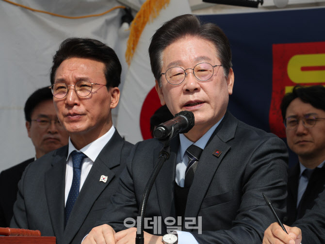 이재명, '한덕수 대행 기각...국민이 납득할 지 모르겠다'                                                                                                                                  