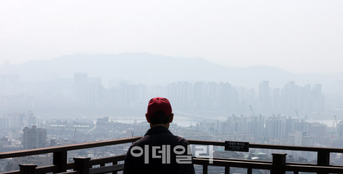 미세먼지 '나쁨'                                                                                                                                                                         