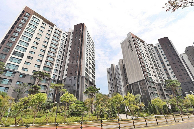 집값 뛰는 과천, 투기과열지구 지정되나 - 뉴스 썸네일 이미지