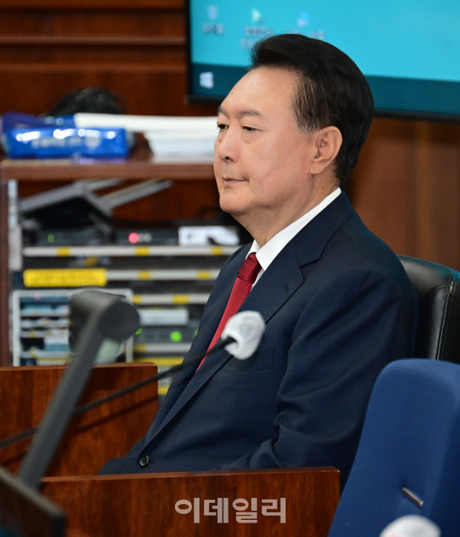 윤석열 전 대통령 2차 공판                                                                                                                                                                         