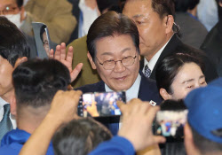 [포토]'합동 연설회 참석하는 이재명'                                                                                                                                                           