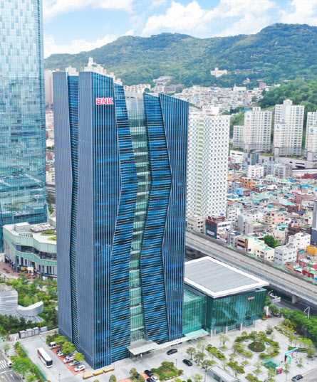 외부 전문가 3명 영입한 BNK금융, 조직변화 가속화