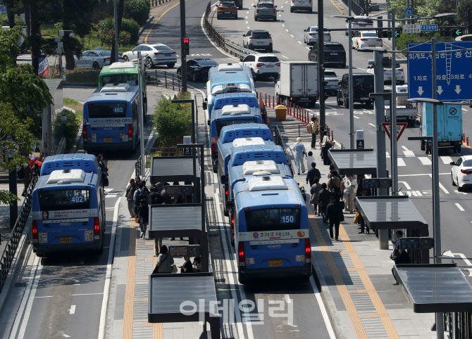  서울 시내버스 노조  파업 예고                                                                                                                                                                    