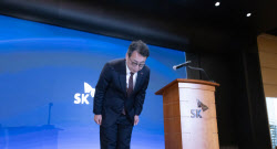 “사고 대응 깊이 반성”… 유영상 SKT 대표 “문자 질책 뼈아팠다”