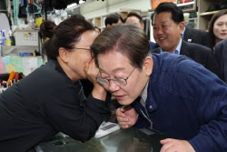 동해안 벨트 도는 이재명…대법원 판결에도 현장 행보