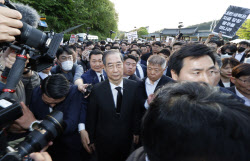박선원, 한덕수 5·18묘지 방문 비판…&quot;비열하고 의도적&quot;