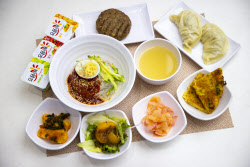 “맛집 줄 안 서도 돼요” 사내식당 미쉐린 인기 메뉴 보니