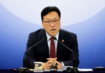 김병환 “지분형 모기지, 새정부도 추진 가능…예금보호한도 9월 상향”