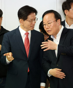 김문수 측 '권영세, 金 끌어내리기 위해 선관위 소집요구' 주장