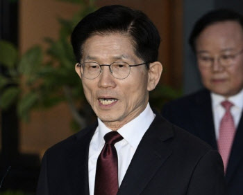 [속보]김문수, 11일 전 단일화 불가 통보…“다음주 여론조사 후 단일화”
