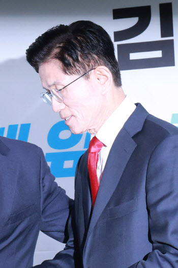 김문수 '후보등록 전 단일화 불가' 선언…韓에 내주 단일화 제안