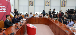 [포토]권영세 국민의힘 비대위원장, 단일화 관련 기자간담회                                                                                                                                                