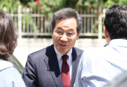 &quot;모르는 전화번호, 받아보니&quot;...이낙연, 김문수 통화 내용 공개