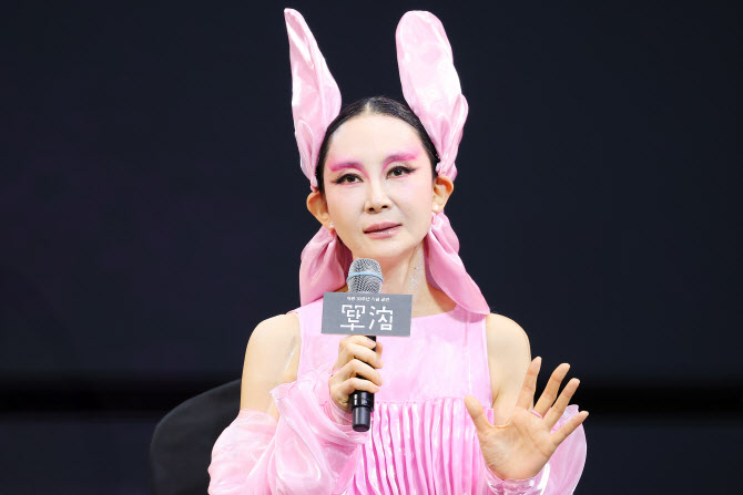  정식 무용수 데뷔 소감 말하는 채시라                                                                                                                                                              