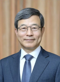 [단독]대법원, 10기 양형위원장에 이동원 전 대법관 위촉