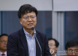 “호랑이 굴에서도 경제적 자유 외침 전할 것”…이병태 교수, 이재명 캠프 합류