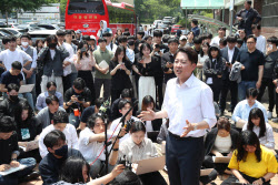 독해진 이준석, 김문수에 &quot;양두구육…국회의원에도 부적격&quot;