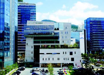 디오, 자사주 60만주 소각·100억원 규모 매입 결정