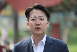 '이준석 지지' 응답자 절반은 