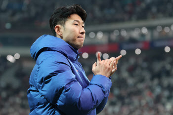 `손흥민 임신 공갈` 일당 압수수색…경찰 