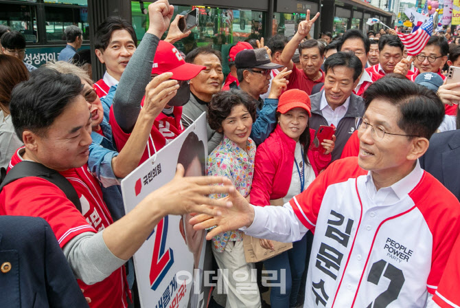 김문수 대선 후보, 유권자에게 지지 호소