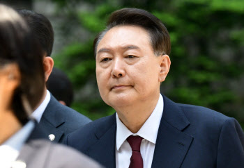 결국 국힘 떠나는 尹…‘지지부진’ 보수 빅텐트 힘 실릴까