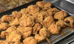‘초가성비’ 치킨 사라지나…업계 비상인 이유는