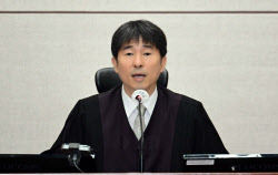'접대 의혹' 지귀연 부장판사 