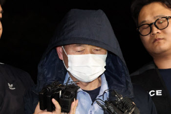 “돈 안 갚아서”…시흥 흉기 난동 차철남, CCTV엔