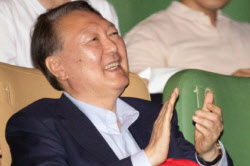`부정선거 다큐` 관람한 尹에게 황교안이 건넨 쪽지