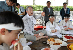 [포토] 농협 도심 속 전통 모내기 행사                                                                                                                                                                    
