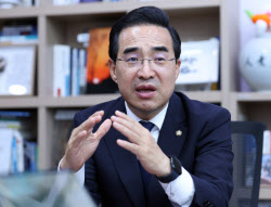 박홍근 &quot;기재부 개편 필요…경제정책, 성장 중심 부처가 이끌어야&quot;