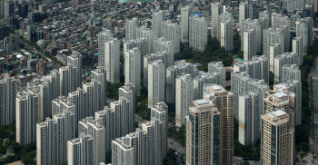 '이재명은 아냐, 국힘도 별로'…고민 빠진 강남 보수표심[르포]