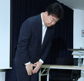 악재 속출에 ‘백종원 브랜드’ 매출액 20% 뚝