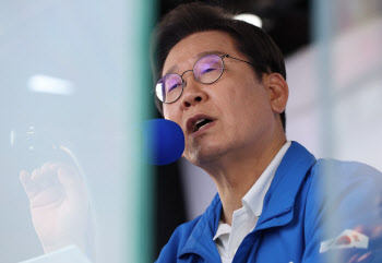 [속보] 민주당 디지털특별위, 오늘 '챗GPT' 개발사 오픈AI 만난다
