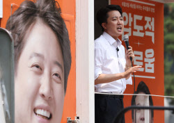 &apos;&apos;어게인 동탄&apos;&apos; 노리는 이준석, 무박유세 돌입…사표·혐오발언 논란 넘어야