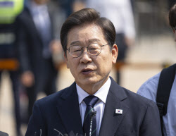 이재명, ‘장남 지적한’ 이준석에 “엄중한 시기 국가 운명 고민”