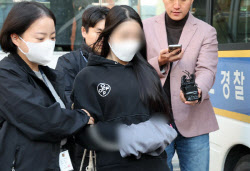 “엄마 시동 어떻게 꺼!” 강남서 8중 추돌한 20대 여성, 결국